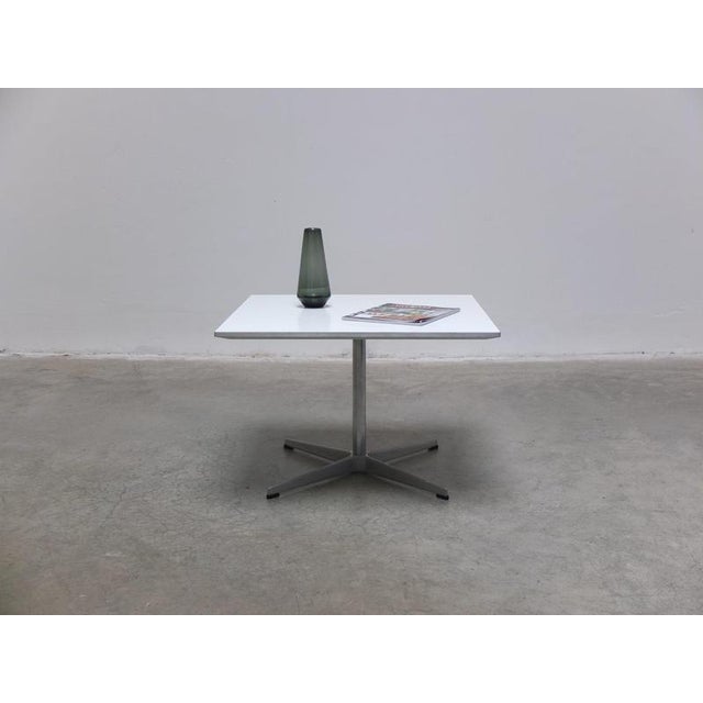 Square Coffee Table by Arne Jacobsen for Fritz Hansen, 1978 For Sale - Image 11 of 11
