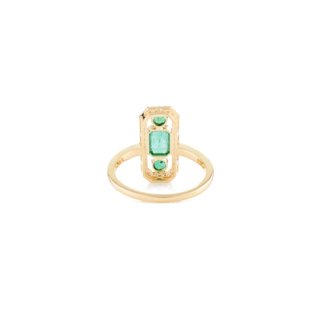 Metal Emerald Axis Ring in 18k Yellow Gold Three Stone Ring Size 5 For Sale - Image 7 of 12