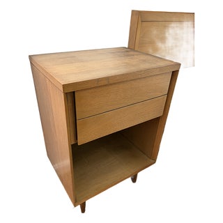 1950s John Stuart Mid-Century Modern End Table For Sale