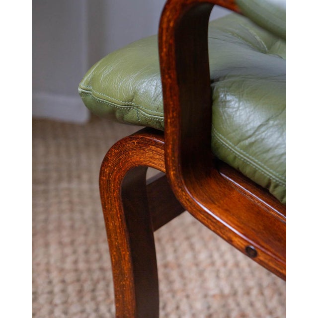 1970s Mid-Century Modern Bentwood Beech and Leather Lounge Chairs - A Pair For Sale - Image 15 of 15