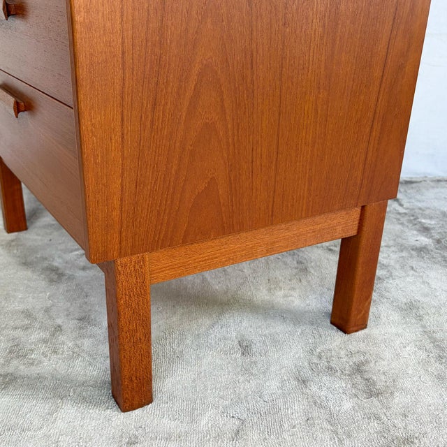 Domi Monté Teak Bookcase with Four-Drawer Chest by Nils Jonsson for Troeds, 1960s For Sale - Image 9 of 12