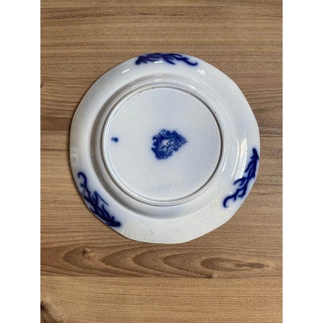 Late 19th Century Pair of Antique Samuel Alcock Flow Blue Chinoiserie Plates For Sale - Image 5 of 6