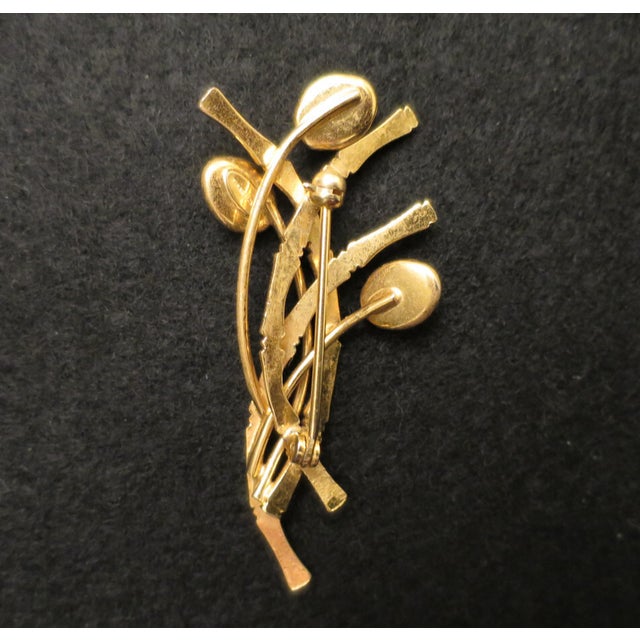 1950s Winard Bamboo Jade Brooch / Pin For Sale - Image 6 of 10