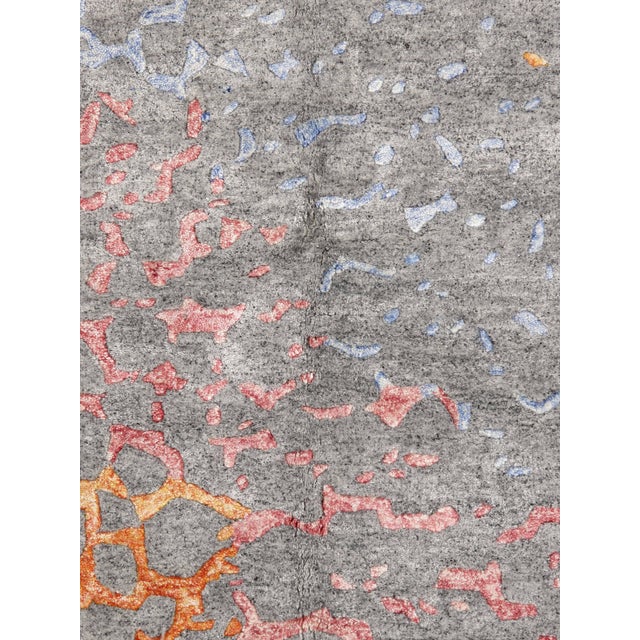 Contemporary Modern Hand-Knotted Wool & Silk Rug 5'6" X 7'10" For Sale - Image 3 of 4