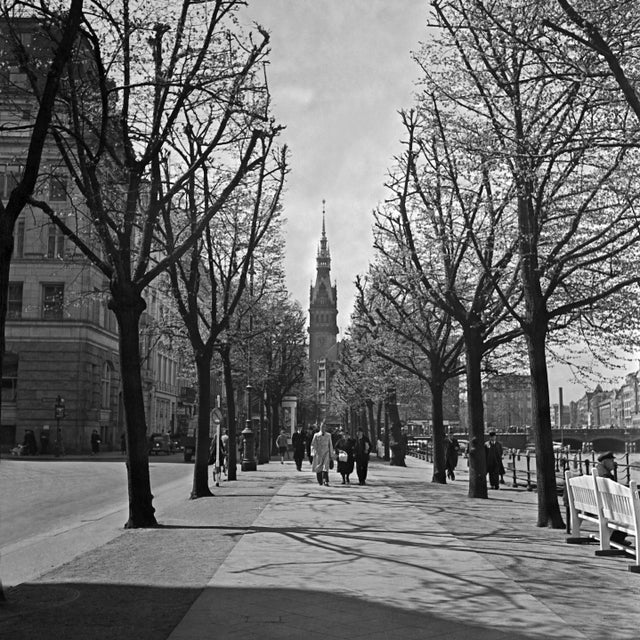 1930s Taking a Walk at Alster to City Hall Hamburg, Germany 1938, Printed 2021 For Sale - Image 5 of 5