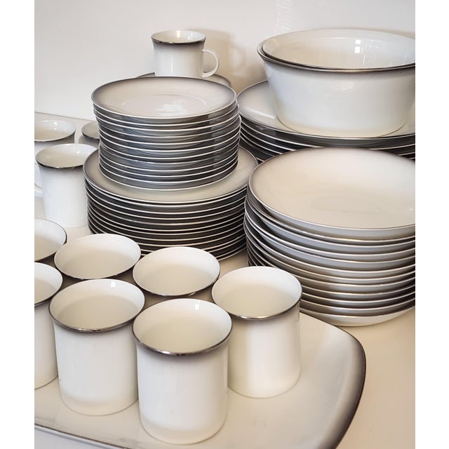 Rosenthal 1960s Rosenthal Evensong Estate Set White Porcelain Platinum Dinnerware Service for 12 - 75pcs For Sale - Image 4 of 14