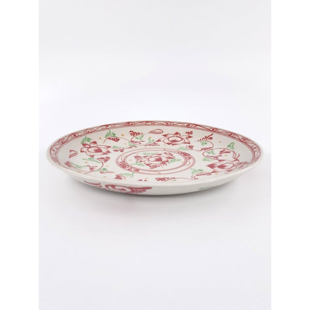 Set of 8 Late 20th Century Hand-Painted Ceramic Dinner Plates From Vietnam - A Mix For Sale - Image 17 of 18
