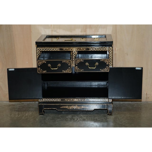 Vintage Chinese Side Cabinet For Sale - Image 17 of 18