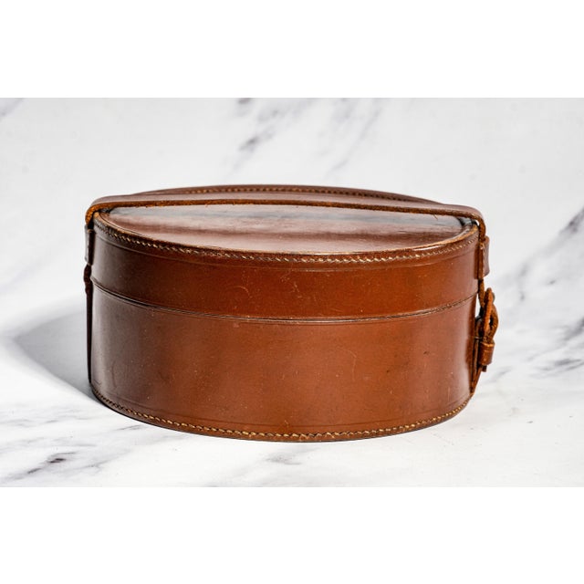 Heritage Style Antique Victorian Round Leather Collar Box Home Decor Prop Storage For Sale In New York - Image 6 of 10