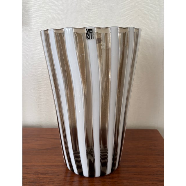 1980s Venini Murano Glass Vase in Black and White, 1980s For Sale - Image 5 of 6