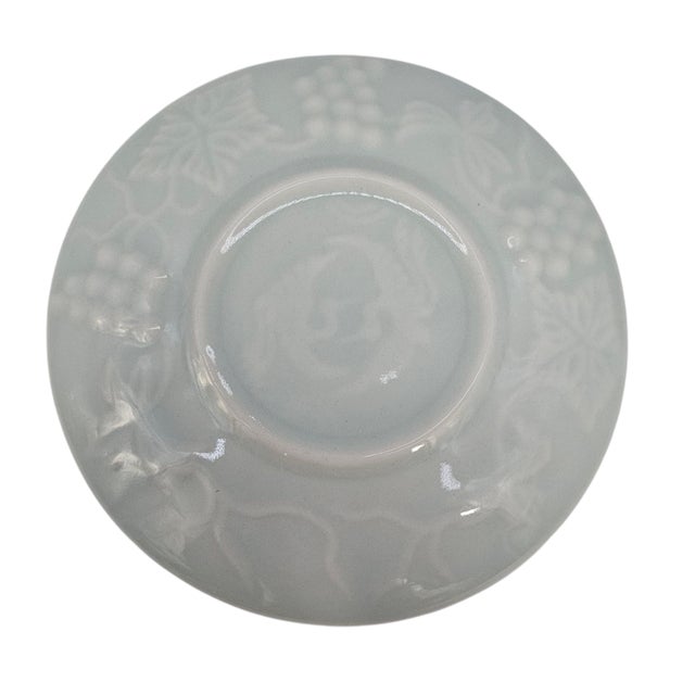 Set of 5 Vintage Korean Celadon Lidded Rice Bowls With Grape and Leaf Relief Motif For Sale - Image 9 of 11