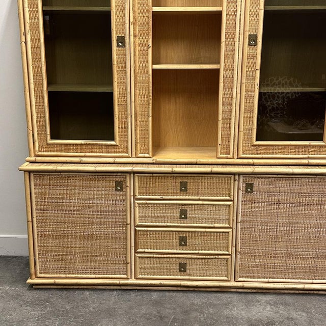Italian Rattan and Bamboo Display Cabinet from Dal Vera, 1970s For Sale - Image 6 of 16