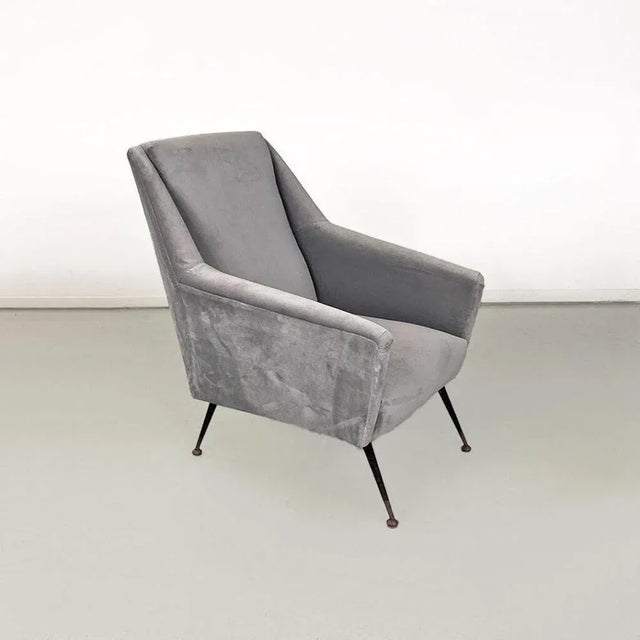 Italian Modern Armchair in Light Gray Velvet with Black Metal Legs, 1960s For Sale - Image 9 of 10