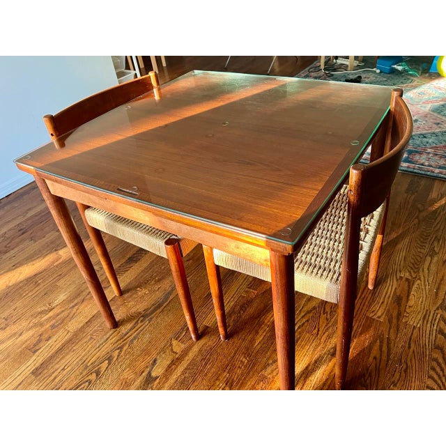 Mid-Century Modern Poul Hundevad for Hundevad & Co. (Hu) Expanding Teak Dining Table and Two Matching Woven Paper Cord Chairs. Made in Denmark. For Sale - Image 10 of 14
