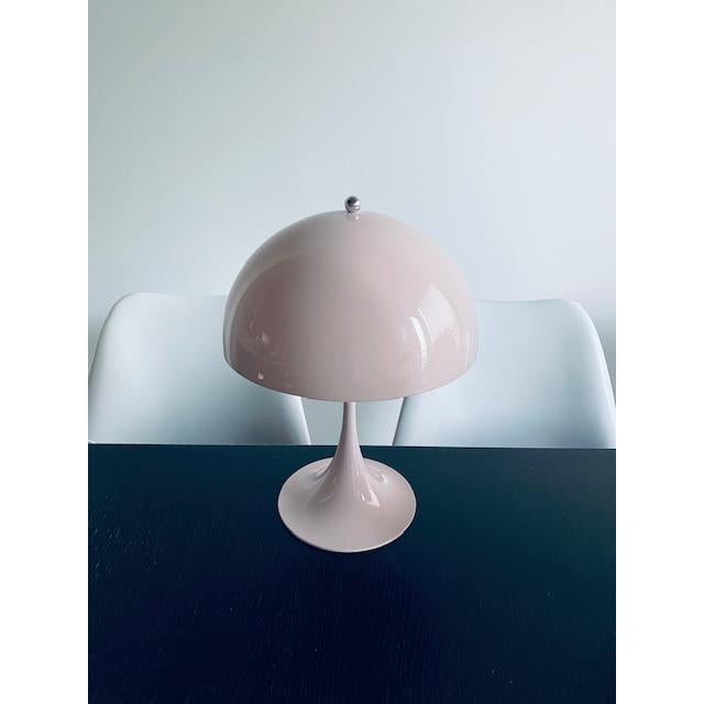 Louis Poulsen Louis Poulsen Panthella Mini Table Lamp – Pale Rose / Powder Pink (Limited Edition) For Sale - Image 4 of 8