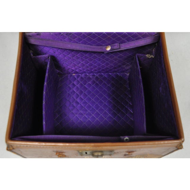 Late 19th Century English Art Deco Brown Leather Travel Case Suitcase W/ Cunard Stickers & Top Hat For Sale - Image 15 of 18
