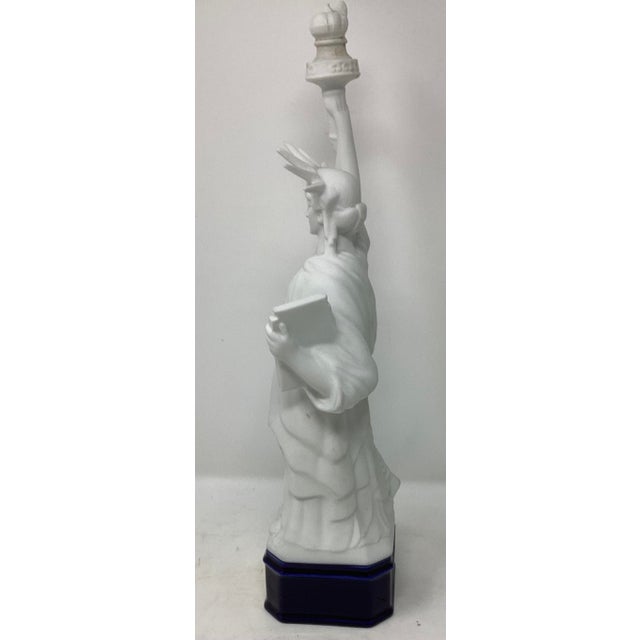 Late 20th Century Vintage Limoges Porcelan Statue of Liberty Decanter. Decanter Is Empty and Has Been Glued Shut. For Sale - Image 5 of 6
