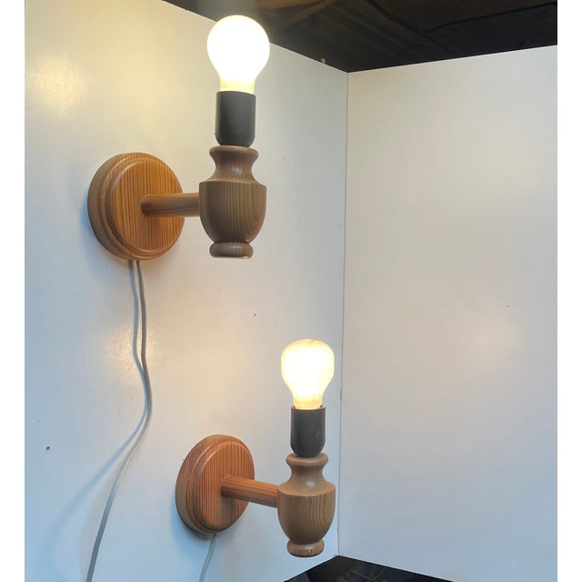 Vintage Nordic Wall Sconces in Oregon Pine, 1980s, Set of 2 For Sale - Image 4 of 8