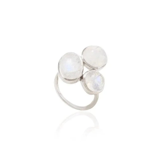 Metal Boho 9.86ct Rainbow Moonstone Cocktail Ring Size 7 in 18k White Gold For Sale - Image 7 of 13