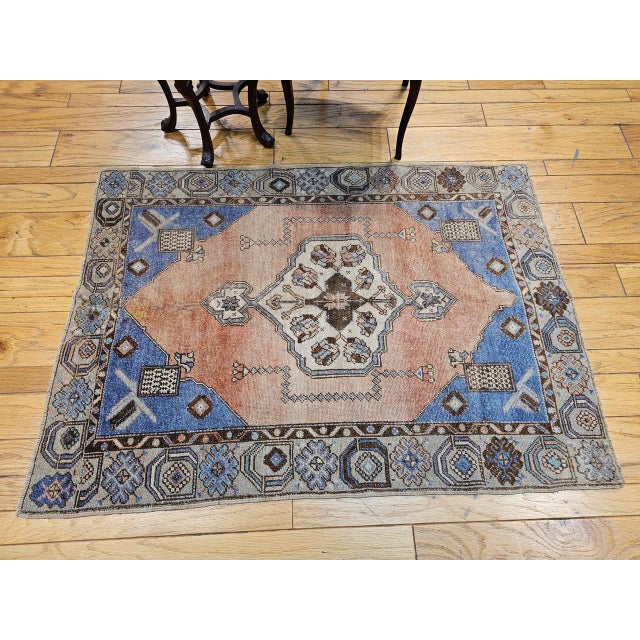 Mid 20th Century Vintage Turkish Oushak Area Rug, Hand-Knotted Wool, Blue & Tan, 4' x 6' For Sale - Image 5 of 15
