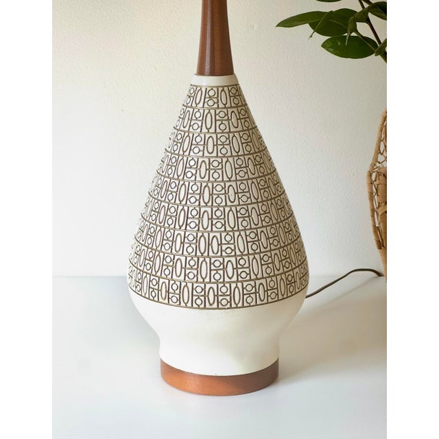 1960s Pottery and Walnut Onion Shape Base Table Lamp, C. 1960's For Sale - Image 5 of 9