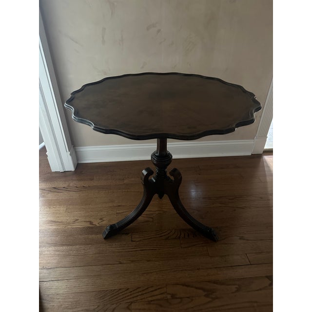 1950s Mahogany Tripod Tilt-Top Occasional Table (Pie Table) For Sale In New York - Image 6 of 12