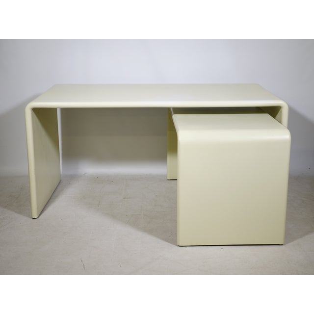 Space Age Nesting Desk in Fiberglass, 1970s, Set of 2 For Sale - Image 4 of 13