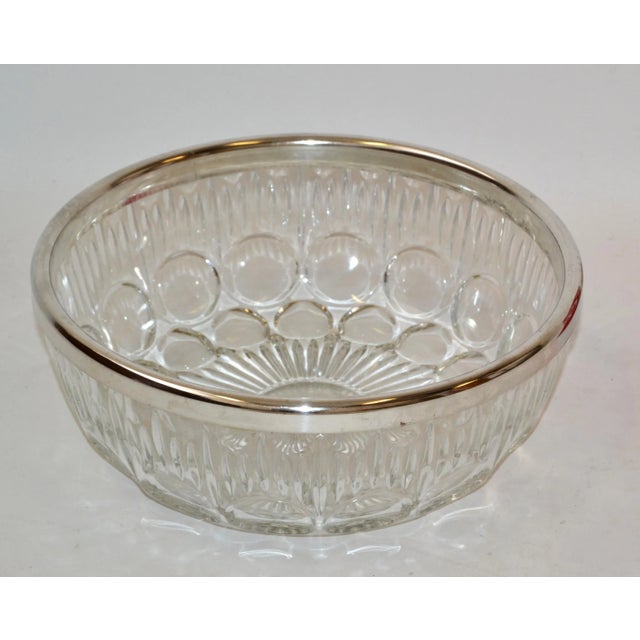 1950s 1950s Art Deco Round Clear Crystal Bowl Silver Plate Rim Italy Serveware For Sale - Image 5 of 13