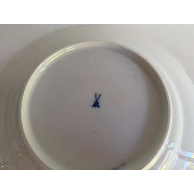 Series: wave pattern decoration: blue flower material: porcelain dimensions approx.: cup d=7.5 cm h=9 cm, saucer d=14.5...
