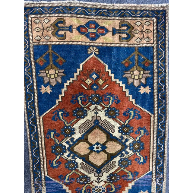 Turkish Yastik Rug 1'9" x 3'4" For Sale - Image 4 of 5