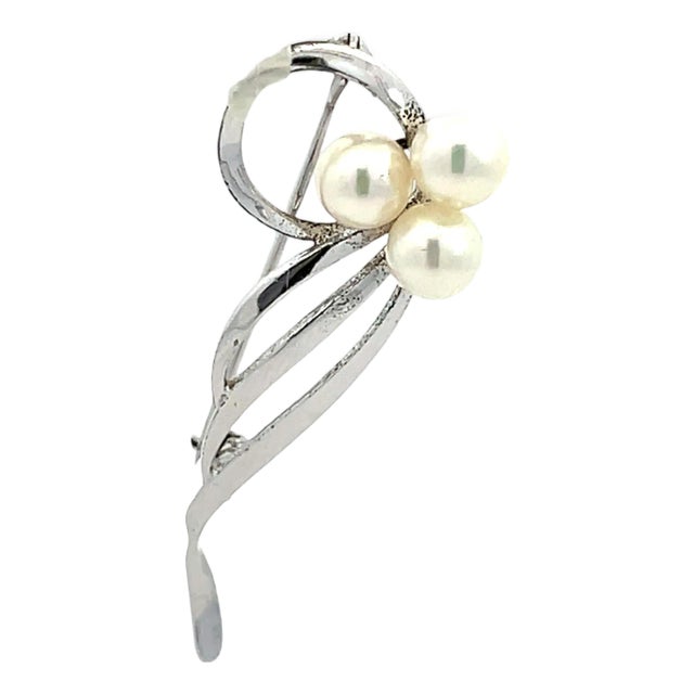 Mid 20th Century Mikimoto Silver Pearl Brooch Pin For Sale