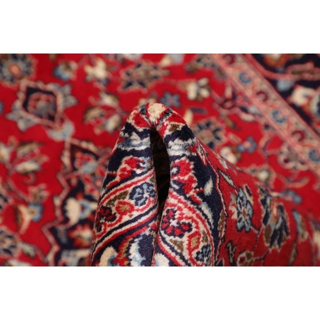 Kashan Rug with Floral Pattern in Virgin Wool For Sale - Image 9 of 11