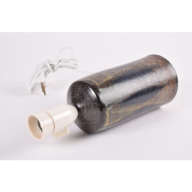 Textile Mid-Century Modern Danish Studio Pottery Table Lamp with Graphic Hand-Painted Decor by Kai Klinge, 1960 For Sale - Image 7 of 12