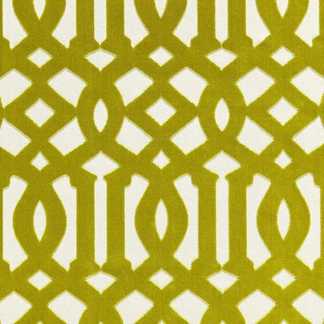 An iconic Schumacher design, Imperial Trellis epitomizes Hollywood Regency glamour. Available as a printed linen, cut...