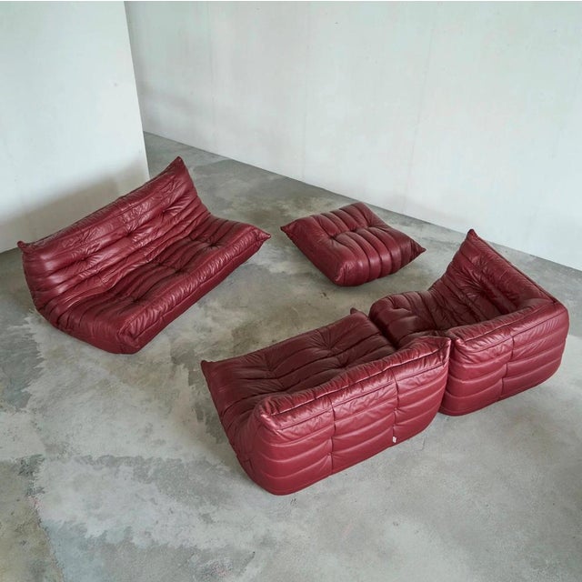Ligne Roset Togo Modular Sofa in Oxblood Red Leather attributed to Michel Ducaroy for Ligne Roset, 2000s, Set of 4 For Sale - Image 4 of 18