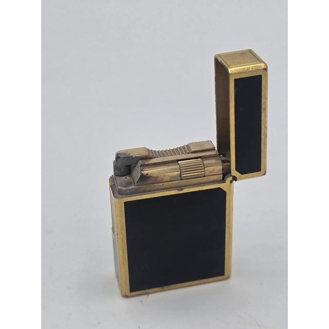 Vintage Line 1 Lighter in Black Chinese Lacquer and Gold Plated from S.T. Dupont, 1970s For Sale - Image 3 of 10