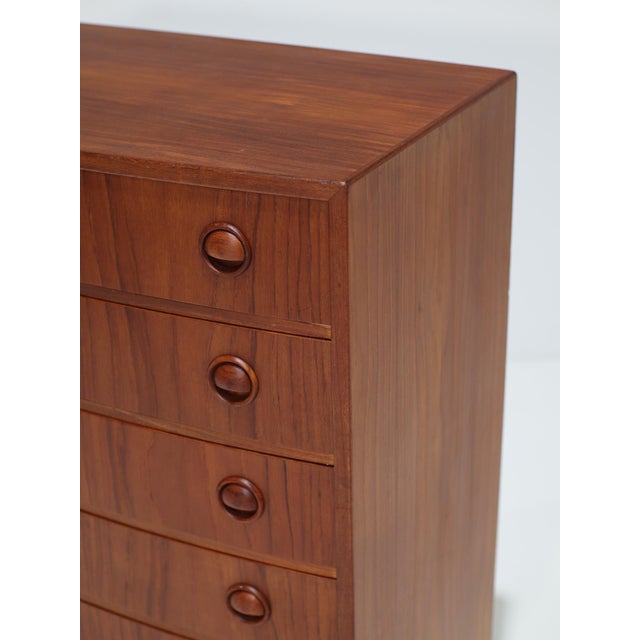 Wood Curved Chest of Drawers in Teak by Kai Kristiansen, Denmark, 1960s For Sale - Image 7 of 17