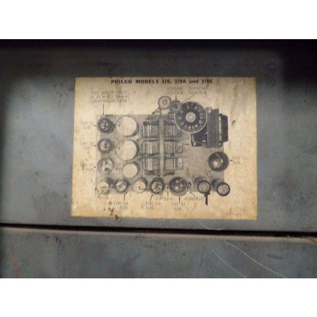 Antique 1930s Philco Lazyboy Chairside Radio Model 370 for Restoration For Sale - Image 13 of 13