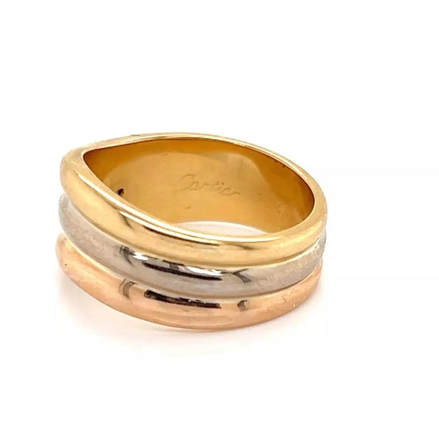 Late 20th Century 27845 - Cartier 18k Tri-Color Gold Triple Stack Wave Band Ring - Size 6 For Sale - Image 5 of 7