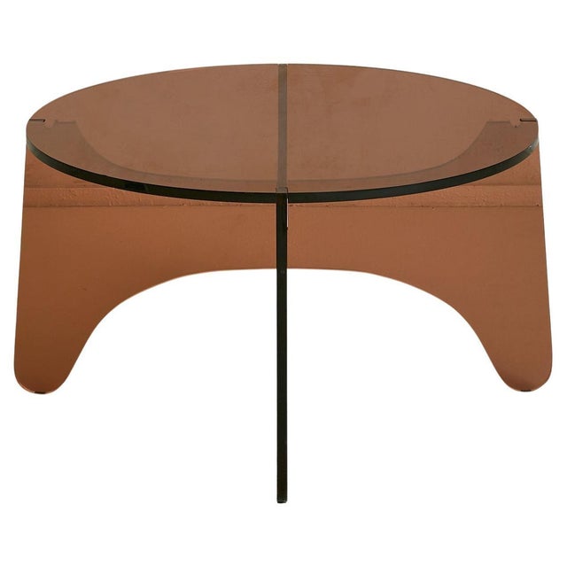 French Amber Smoked Plexiglass Coffee Table in the Manner of Michel Dumas, 1970s For Sale In Chicago - Image 6 of 18