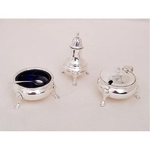 Georgian Sterling Silver Cruet from Edward Barnard & Sons, 1937, Set of 3 For Sale - Image 3 of 18
