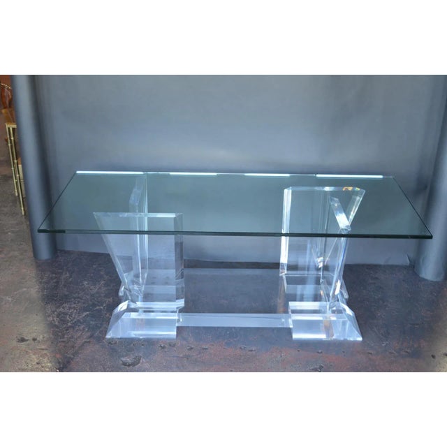 Hollywood Regency Lucite Cocktail Table For Sale - Image 3 of 9