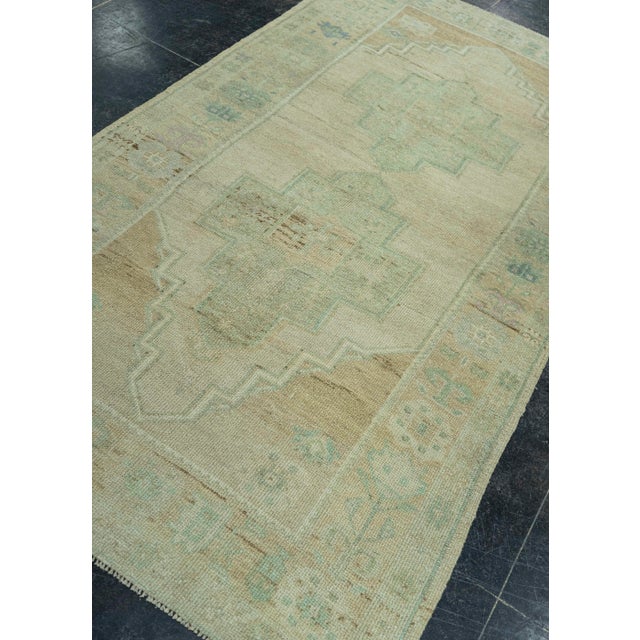 Tan Turkish Vintage Rug 4'2" x 7'9" #20814 For Sale - Image 8 of 8