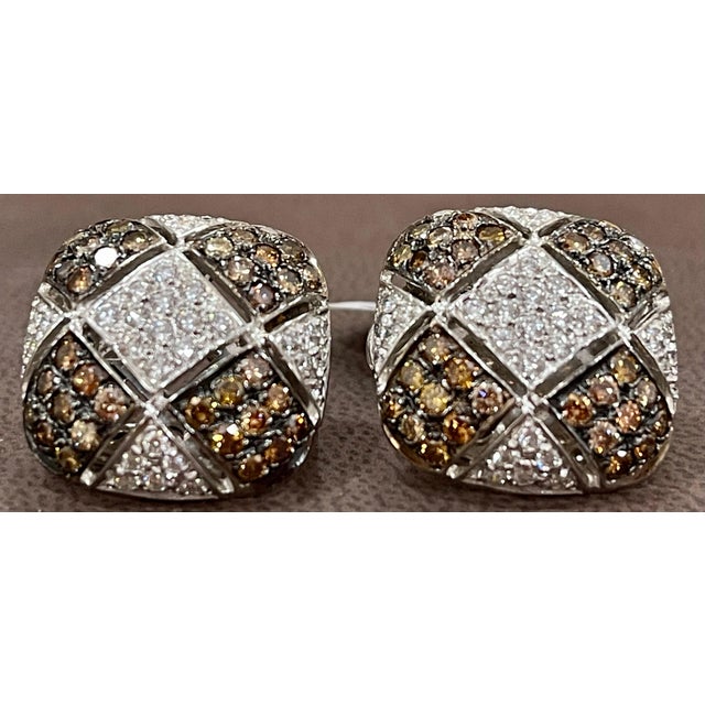 Metal Monte Carlo Champagne and White Diamond Clip Earrings in 18 Karat White Gold For Sale - Image 7 of 18