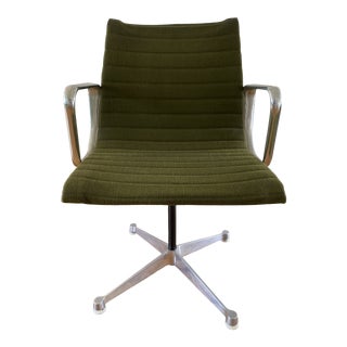 Vintage Eames Aluminum Green Chair For Sale