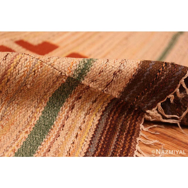 Nazmiyal Collection Minimalist Vintage Scandinavian Swedish Kilim Rug For Sale In New York - Image 6 of 9