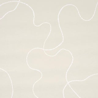 Sample - Schumacher x Backdrop Turini Wallpaper in Light Beige For Sale