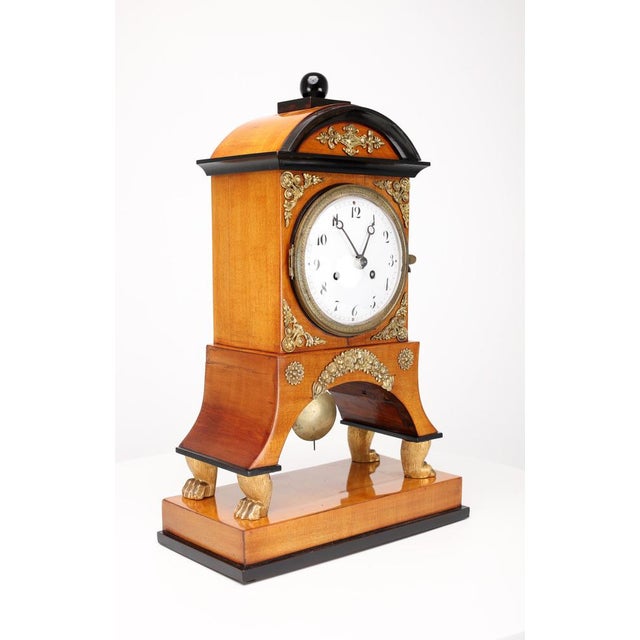 Elegant, sophisticated mantel clock from around 1830, outstanding carpentry in the classic Biedermeier style, traditional...