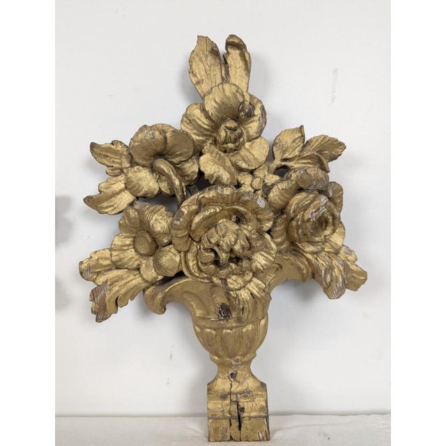 Carved and Gilded Wooden Ornaments with Floral Bouquets, Set of 2 For Sale - Image 3 of 11