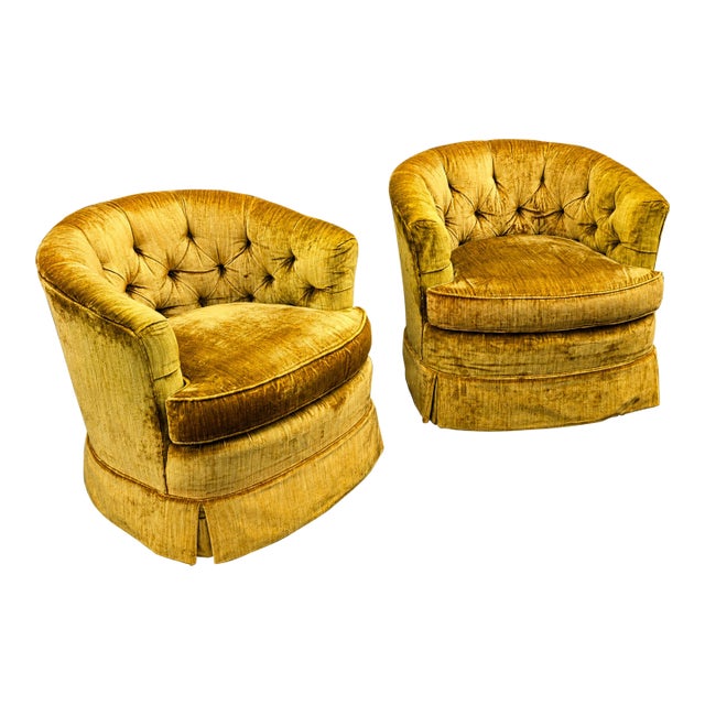 Pair of Henredon Tufted Barrel Back Swivel Lounge Chairs in Chartreuse Velvet on Casters, Circa 1970s For Sale